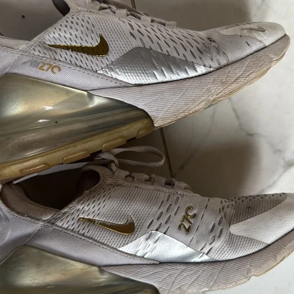 Nike Air Max 270s - Picture 6 of 7